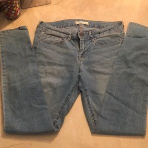 Bullhead Black light blue denim jeans. 29" inseam. 9" rise  Juniors size 9